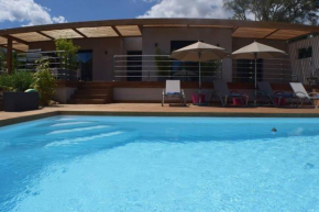 Villa private pool heated 5 min from sea fast WiFi